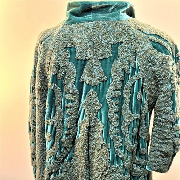 GORGEOUS 100%SILK KNITTED GREEN JACKET - Picture 2 of 2